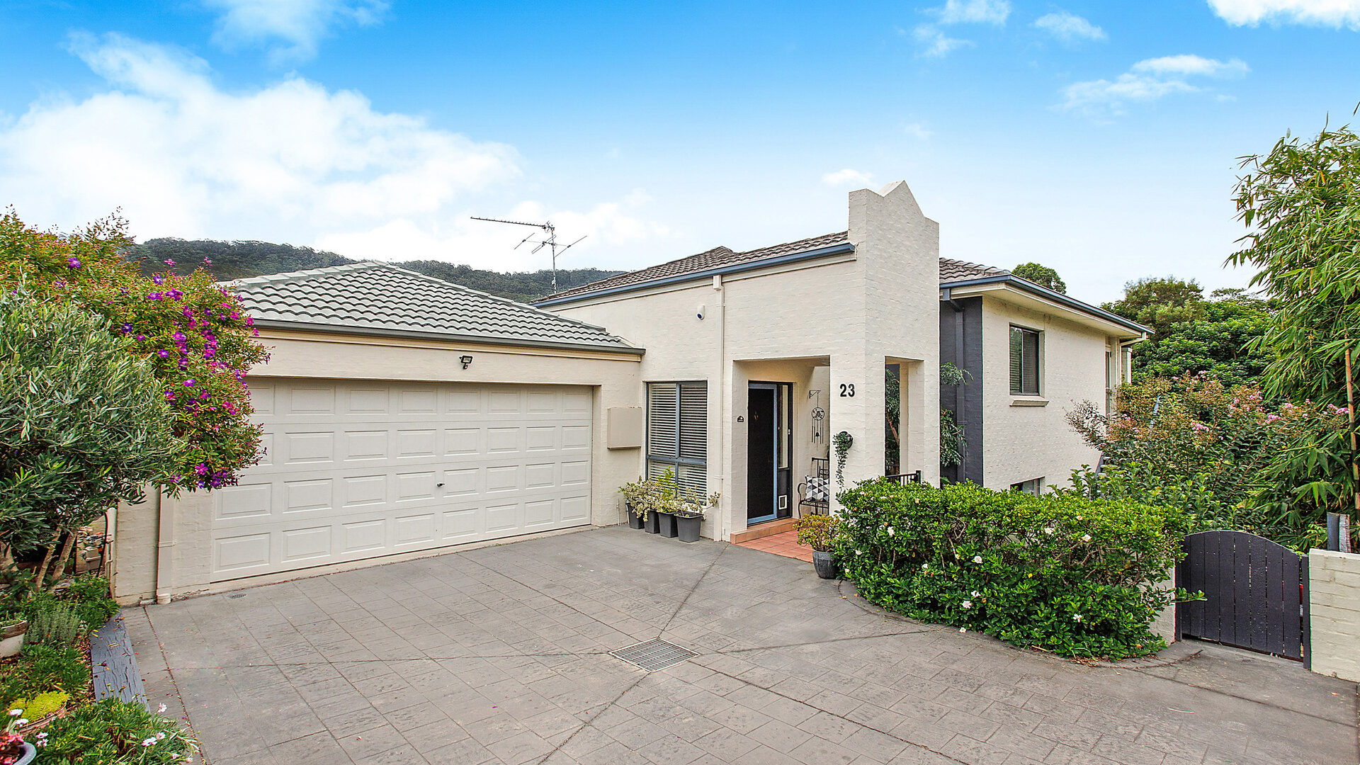 Sold - 23 Lilly Pilly Circuit - New Property in Woonona - Real Estate by McGrath Thirroul