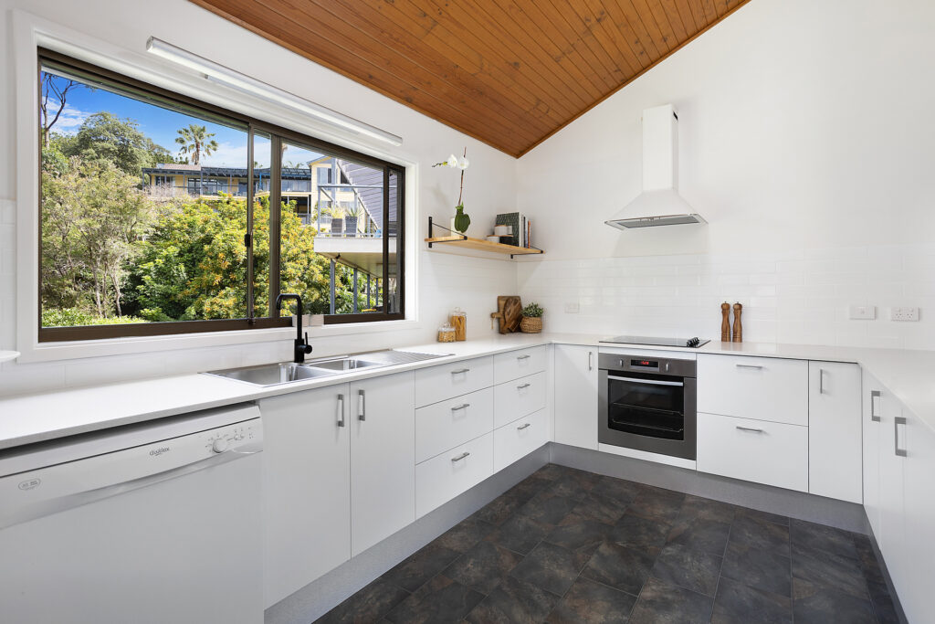 Sold - 59 Lower Coast Road - New Property in Stanwell Park - Real Estate by Laurie Johnston