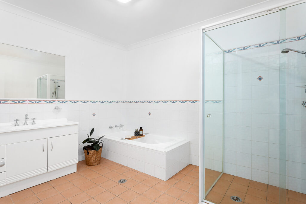 Sold - 2/9a Figtree Crescent - New Property in Figtree - Real Estate by Laurie Johnston