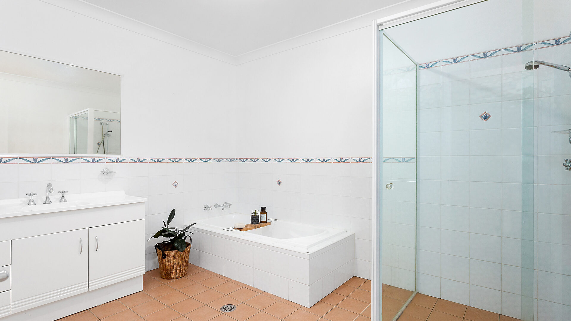 Sold - 2/9a Figtree Crescent - New Property in Figtree - Real Estate by Laurie Johnston