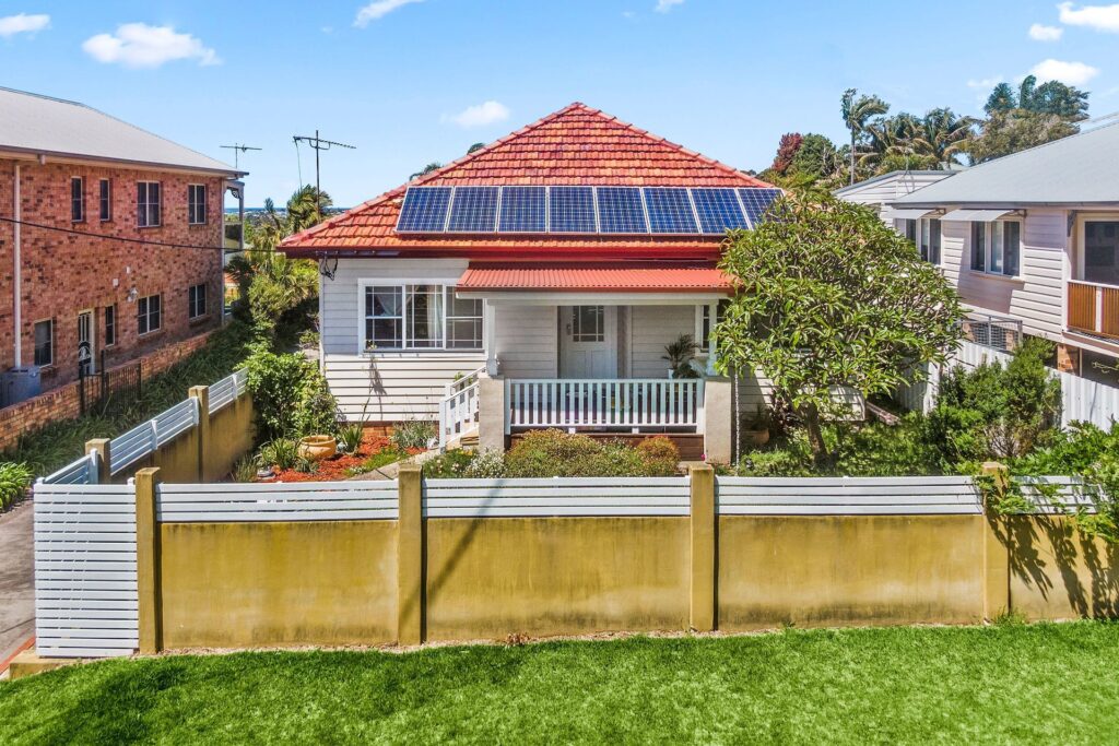 Sold - 10 The Waves - New Property in Thirroul - Real Estate by Laurie Johnston