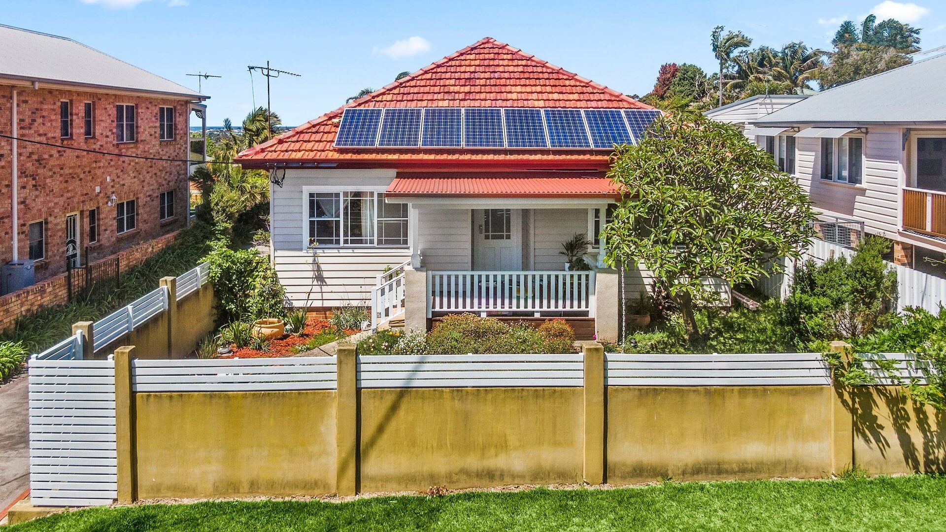 Sold - 10 The Waves - New Property in Thirroul - Real Estate by Laurie Johnston