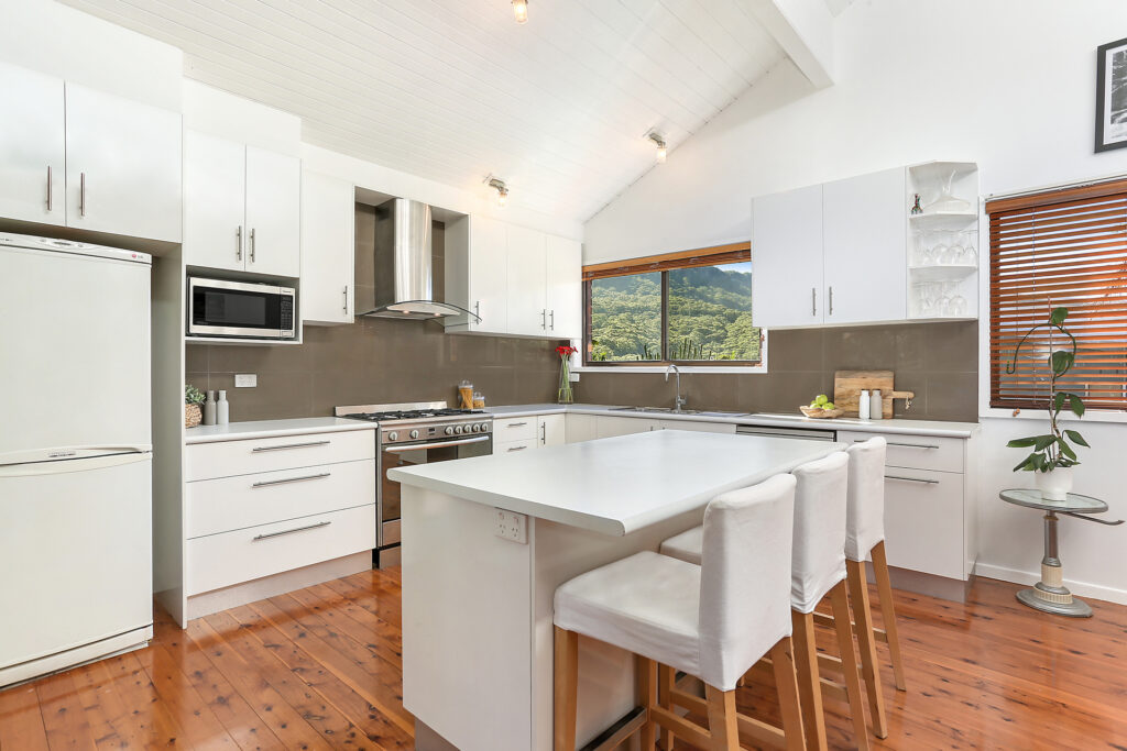 12 Hillcrest Road, Austinmer NSW 2515 - photo 4