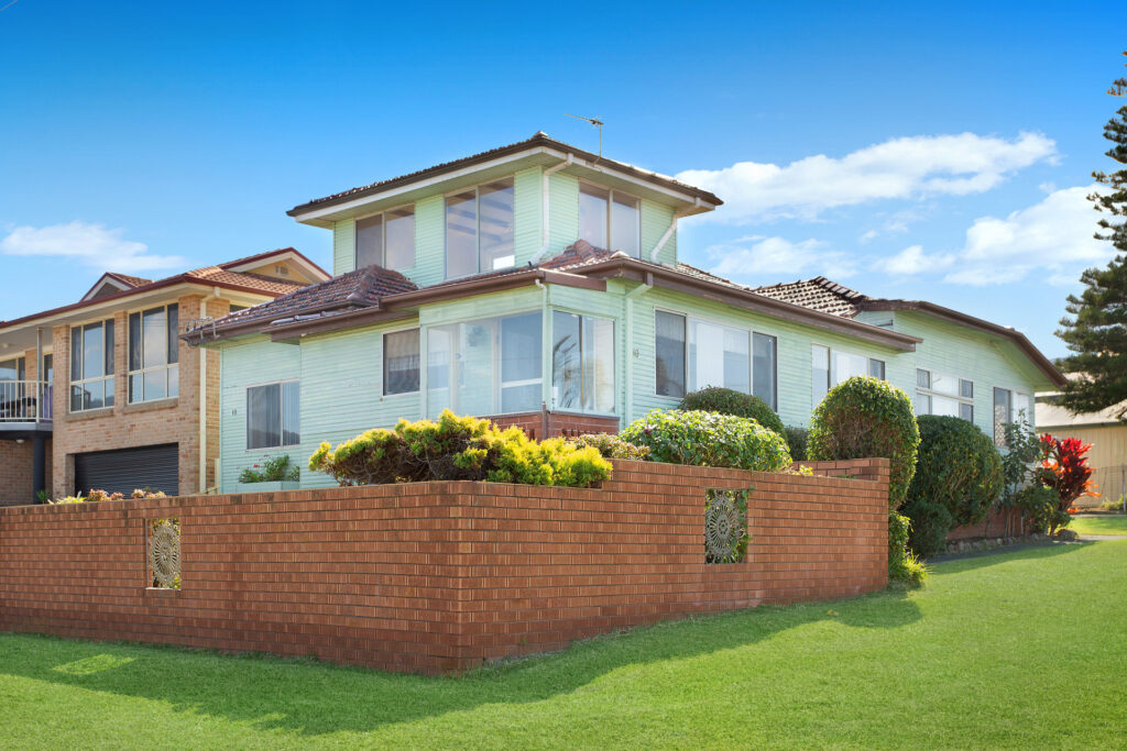 Sold - 10 Woodland Avenue - New Property in Thirroul - Real Estate by Laurie Johnston