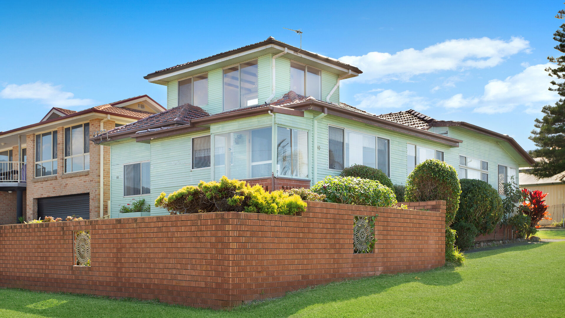 Sold - 10 Woodland Avenue - New Property in Thirroul - Real Estate by Laurie Johnston