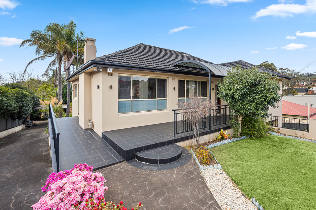 Sold - 35 Hillcrest Street - New Property in Wollongong - Real Estate by Laurie Johnston