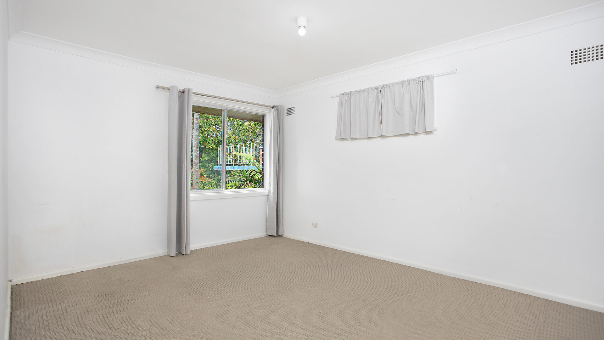 Sold - 9 Deborah Avenue - New Property in Thirroul - Real Estate by Laurie Johnston