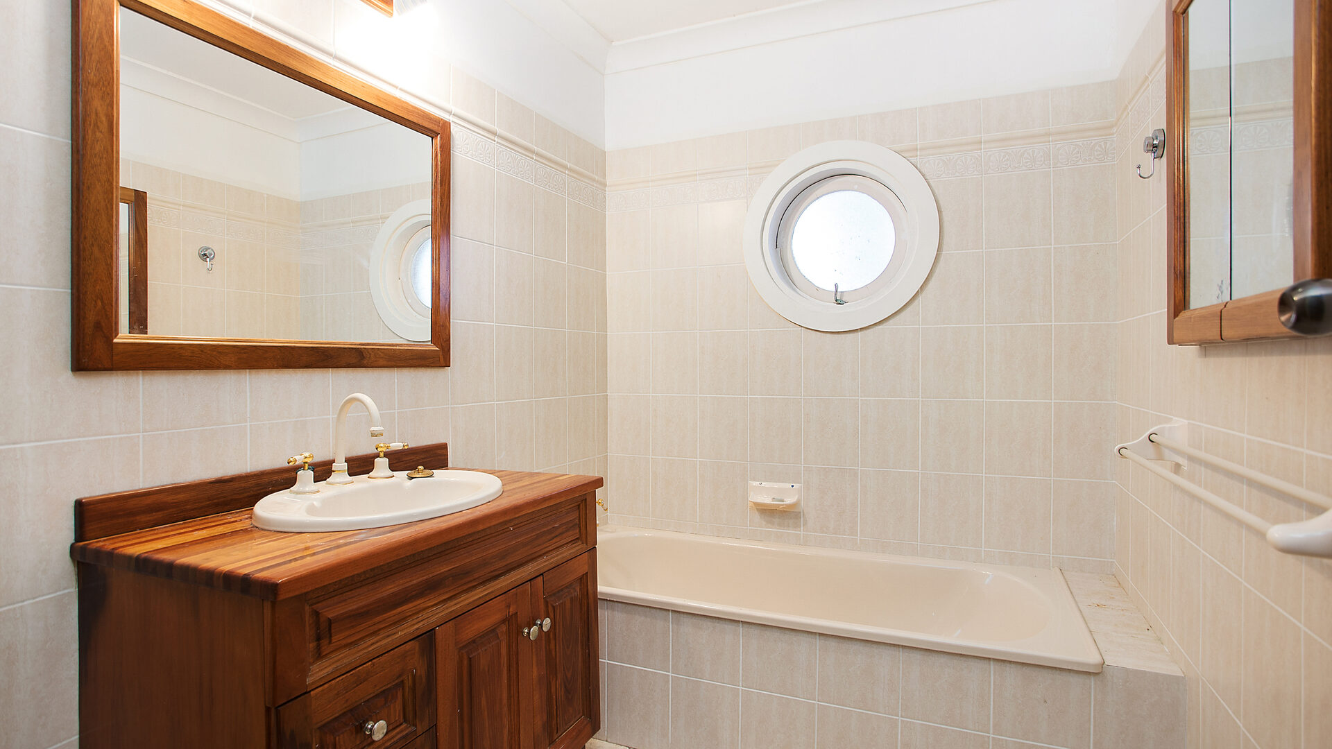 Sold - 9 Deborah Avenue - New Property in Thirroul - Real Estate by Laurie Johnston