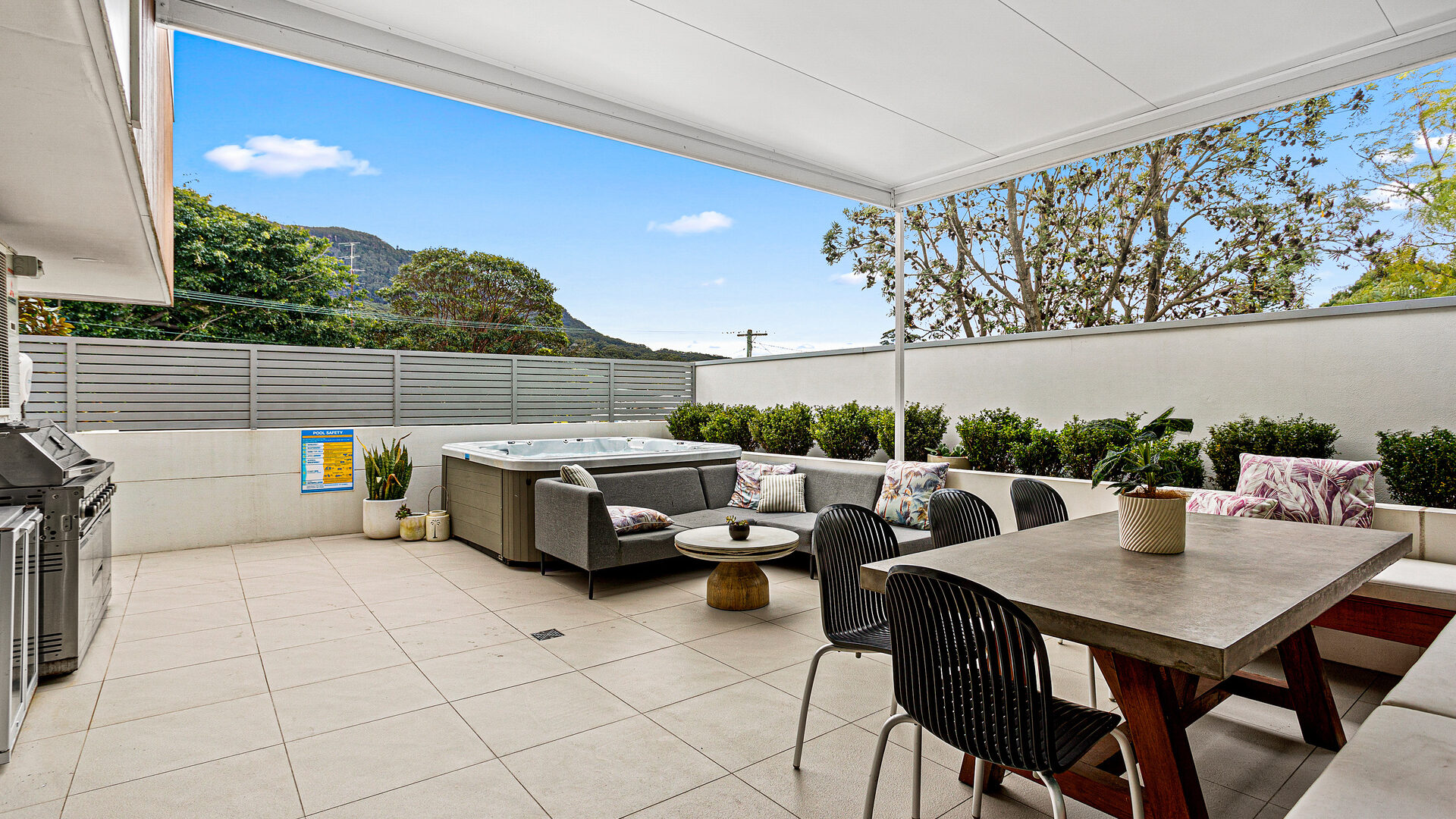 Sold - 1/1 Redman Avenue - New Property in Thirroul - Real Estate by Vanessa Denison-Pender
