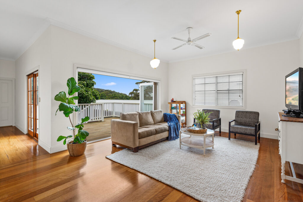 Sold - 5 The Waves - New Property in Thirroul - Real Estate by Laurie Johnston