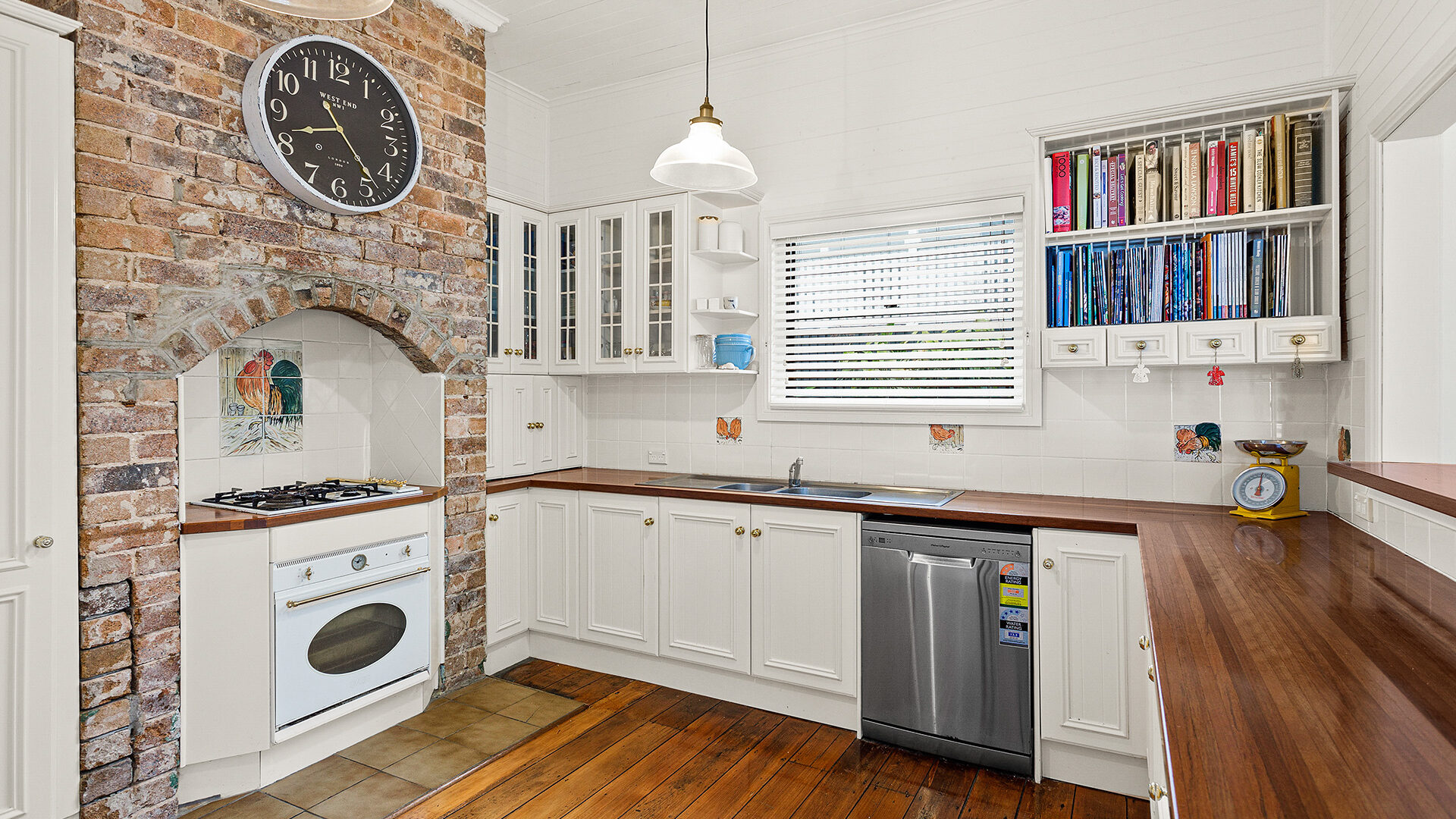 Sold - 5 The Waves - New Property in Thirroul - Real Estate by Laurie Johnston
