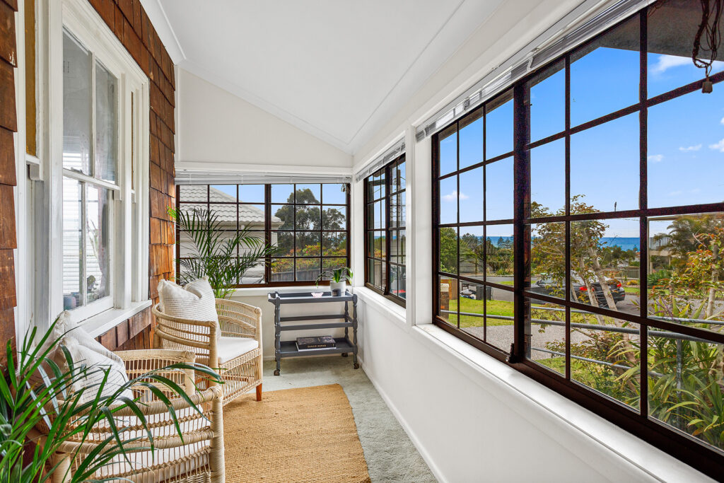 Sold - 5 The Waves - New Property in Thirroul - Real Estate by Laurie Johnston