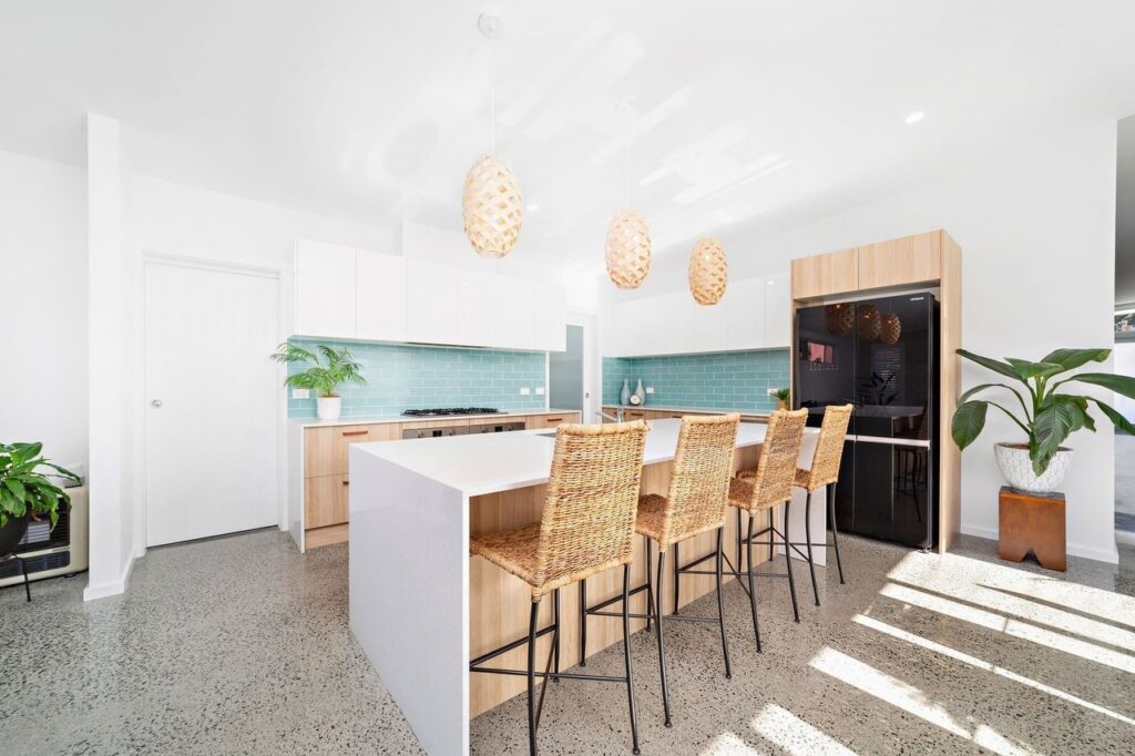 Sold - 7 Cassell Avenue - New Property in Towradgi - Real Estate by Laurie Johnston