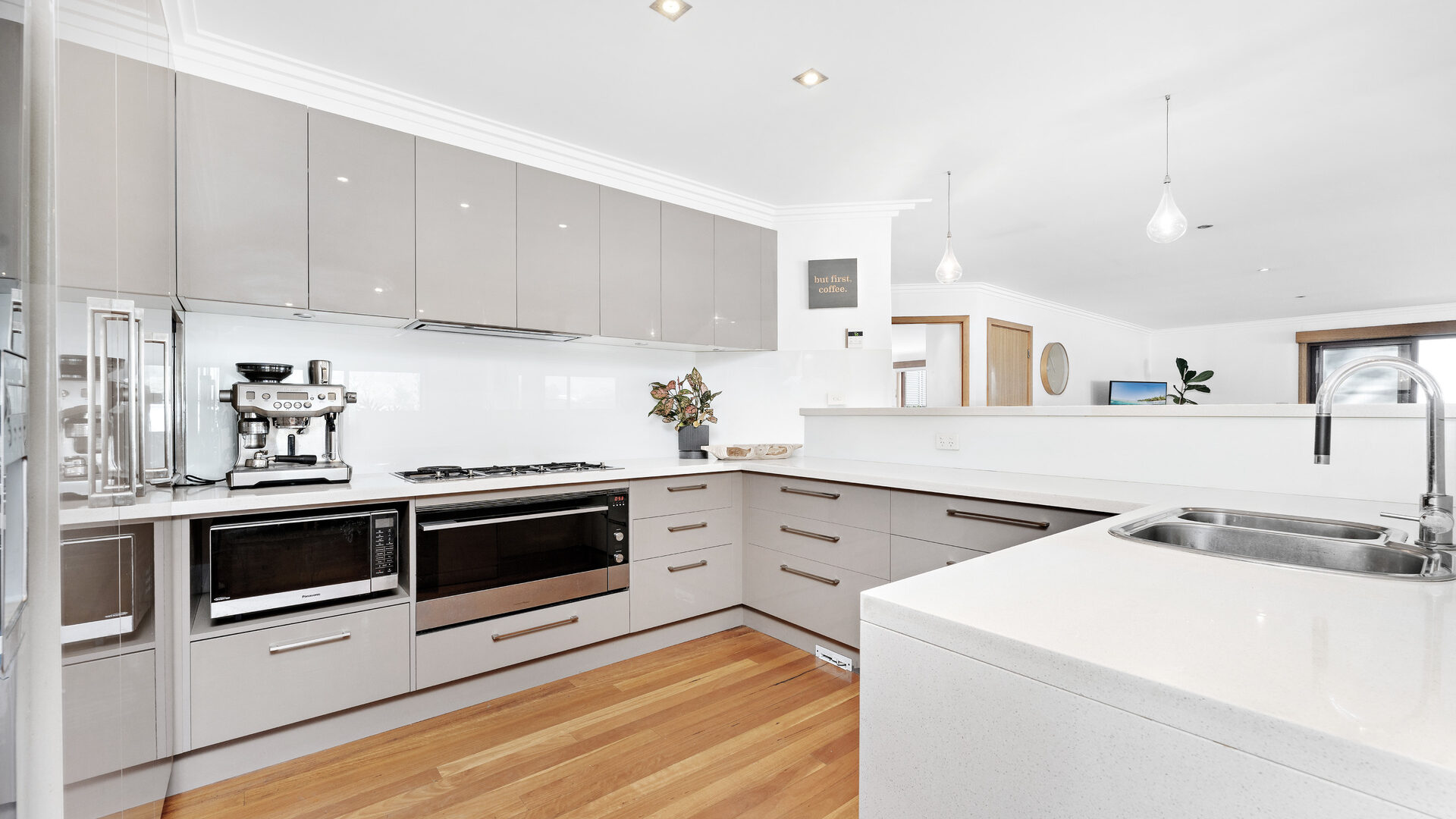 Sold - 11 Mountain Road - New Property in Austinmer - Real Estate by Vanessa Denison-Pender