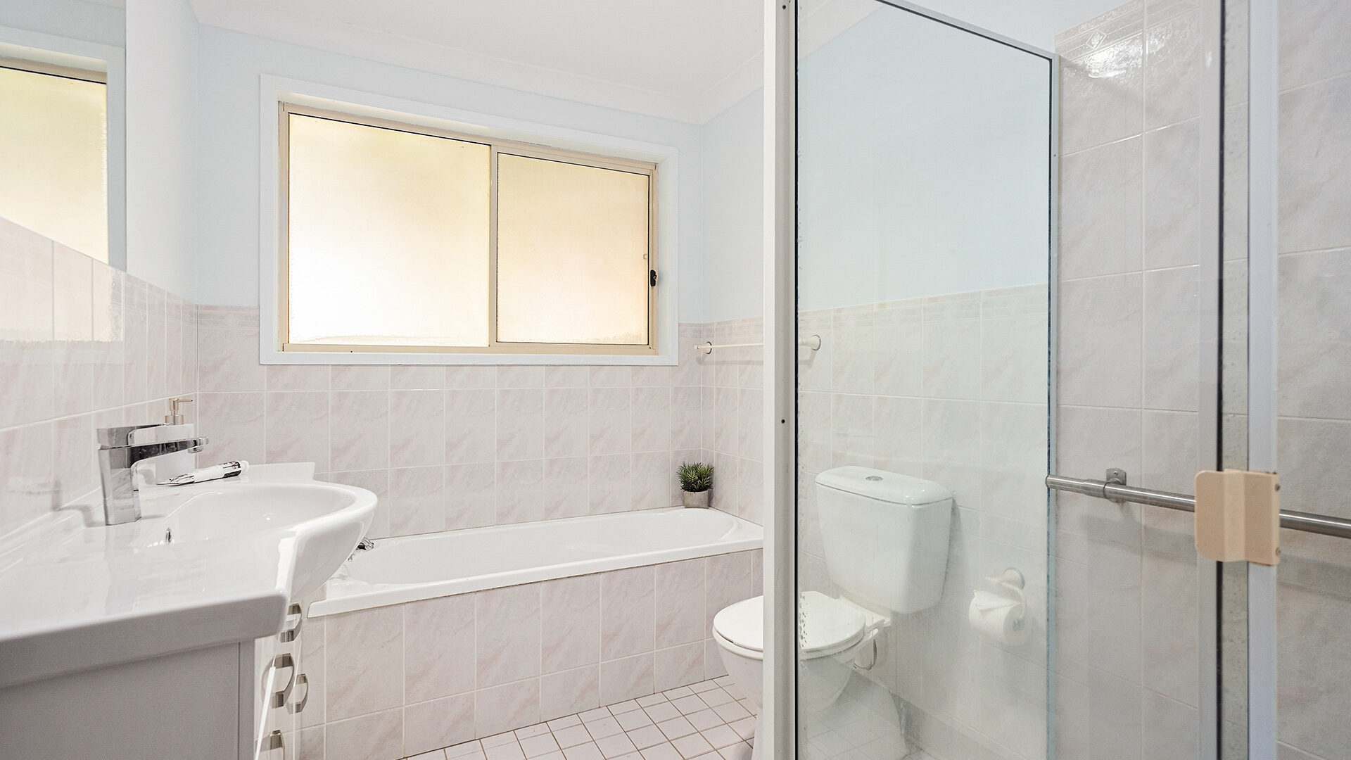 Sold - 5 Chadwick Grove - New Property in Helensburgh - Real Estate by Vanessa Denison-Pender