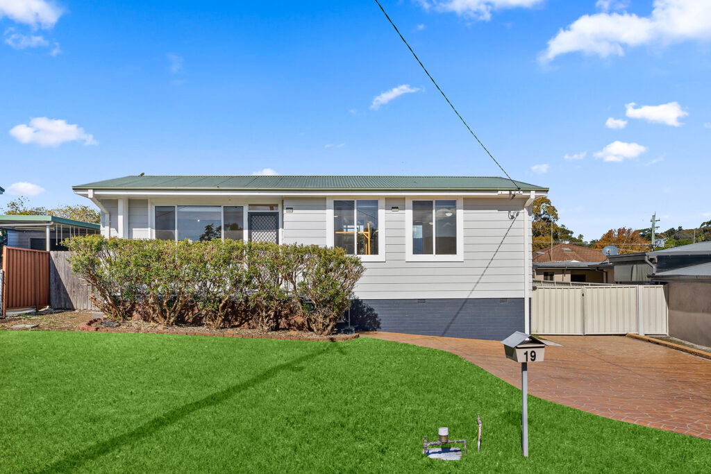 19 Alcoomie Crescent, Koonawarra NSW 2530 - photo 2