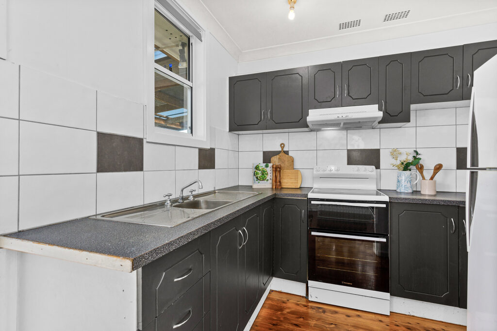 19 Alcoomie Crescent, Koonawarra NSW 2530 - photo 4