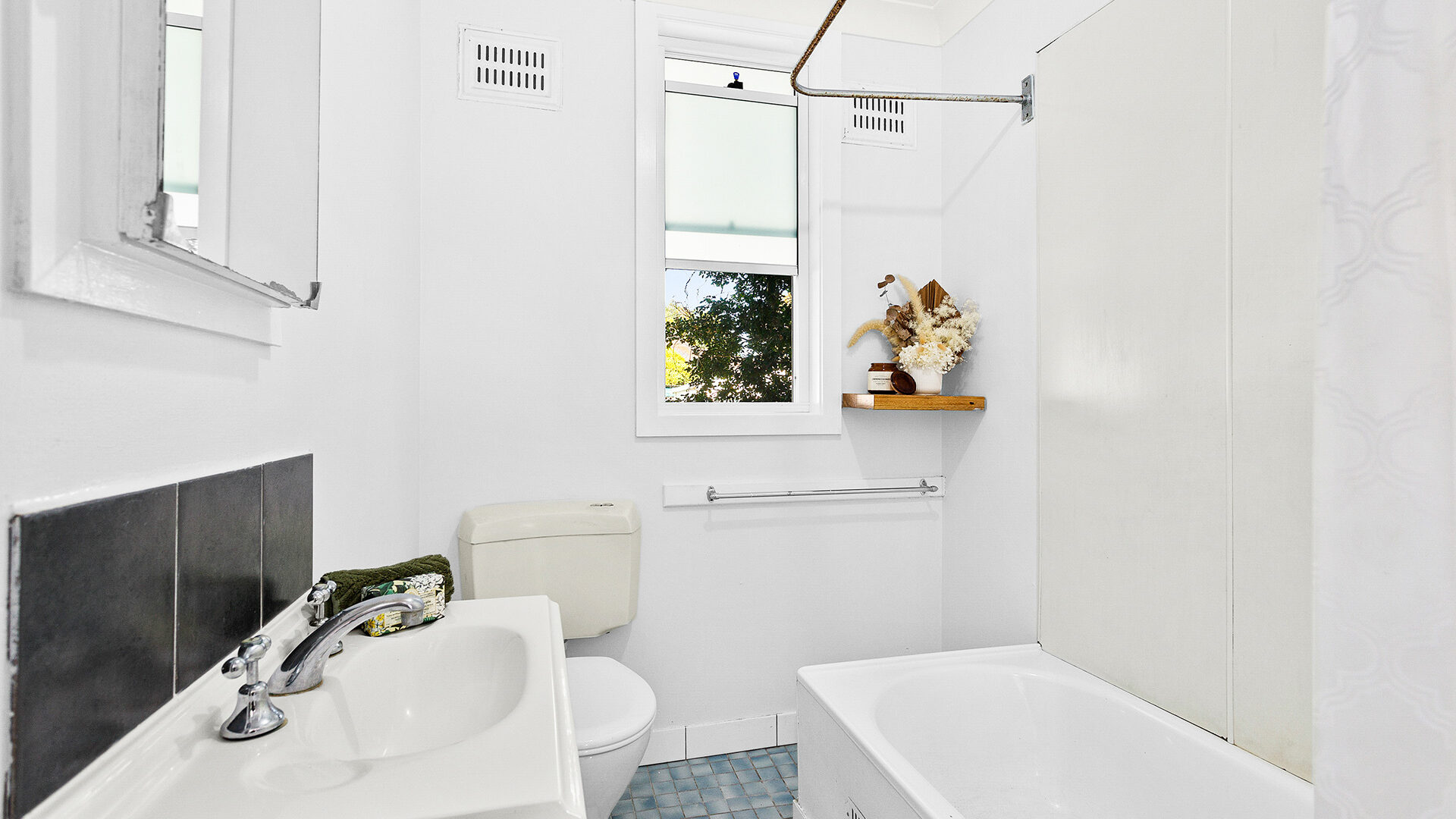 19 Alcoomie Crescent, Koonawarra NSW 2530 - photo 7