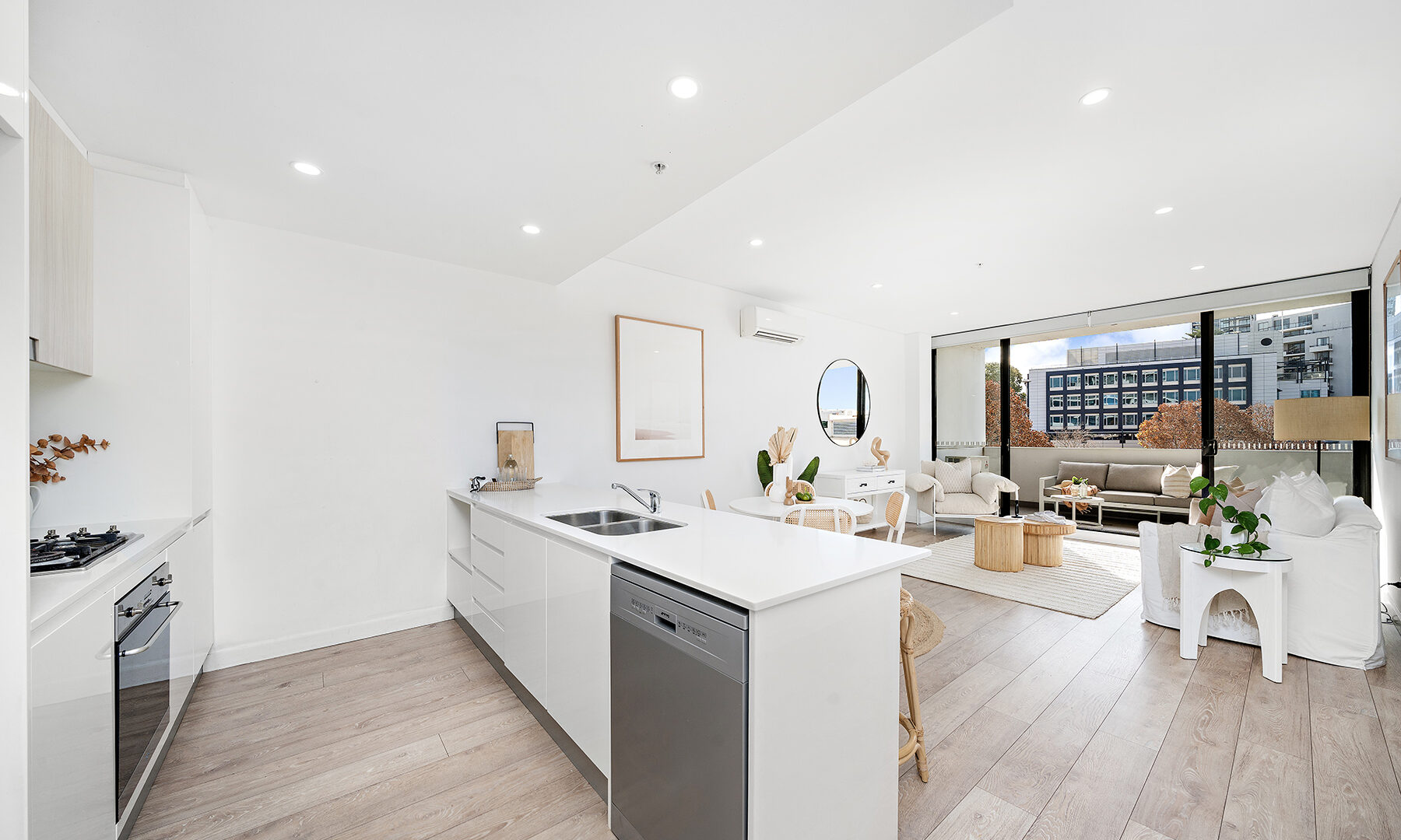 212/14 Auburn Street, Wollongong NSW 2500 - photo 3