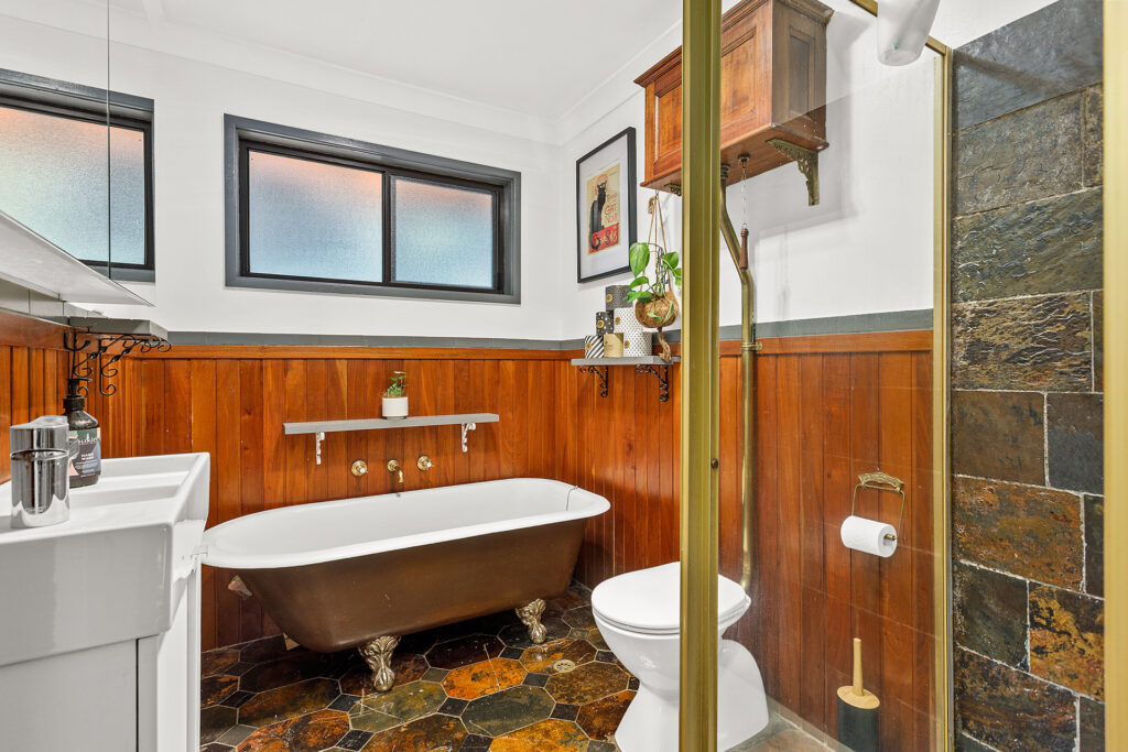 Sold - 25 Alanson Avenue - New Property in Bulli - Real Estate by 