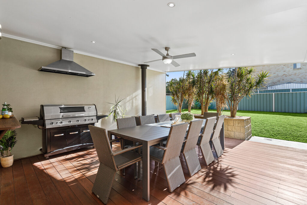 Sold - 24 Lyrebird Way - New Property in Farmborough Heights - Real Estate by David Greenwood