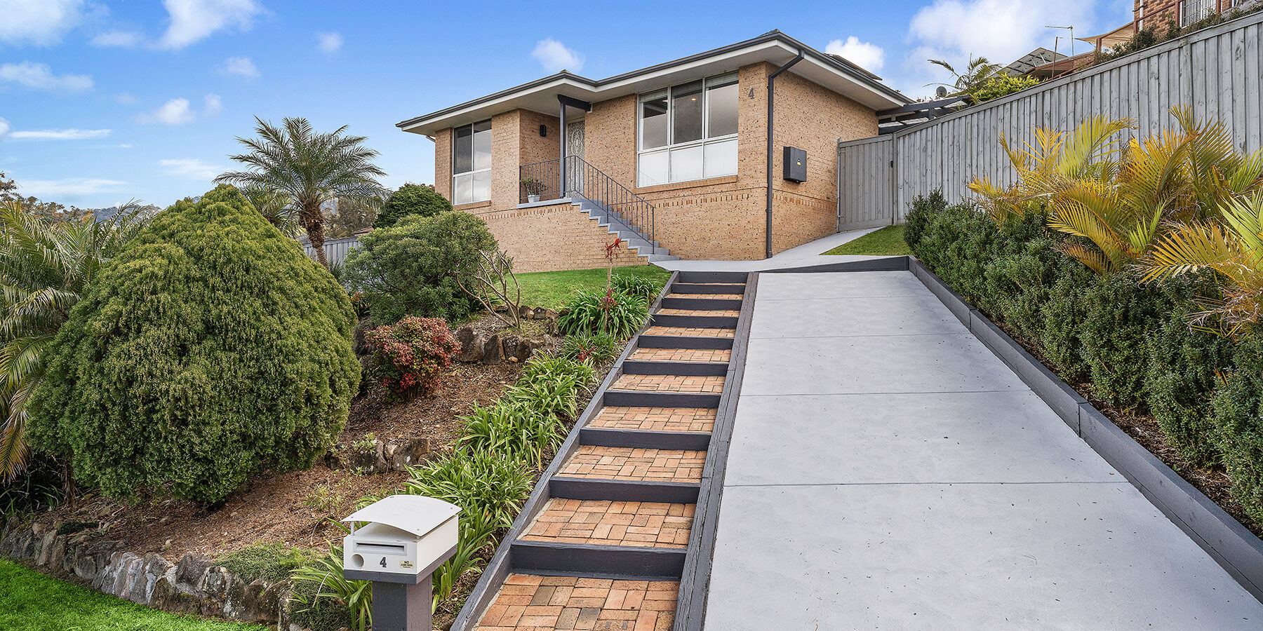 4 Noonga Place, Cordeaux Heights NSW 2526 - McGrath Illawarra