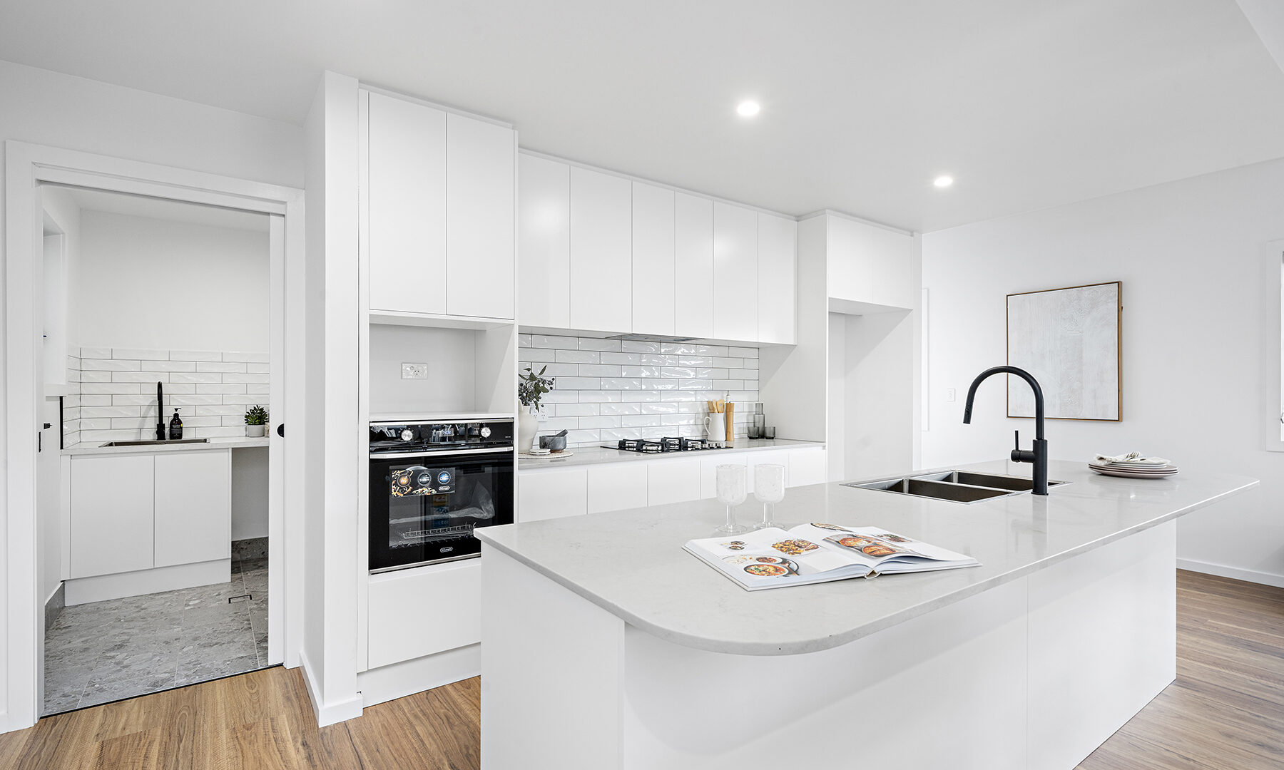 2B Noble Parade, Lake Heights NSW 2502 - photo 2