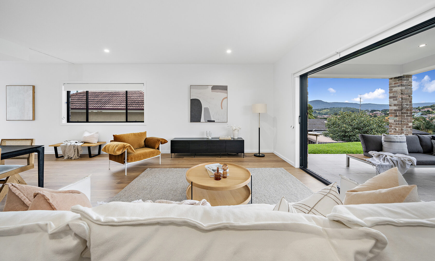 2B Noble Parade, Lake Heights NSW 2502 - McGrath Illawarra