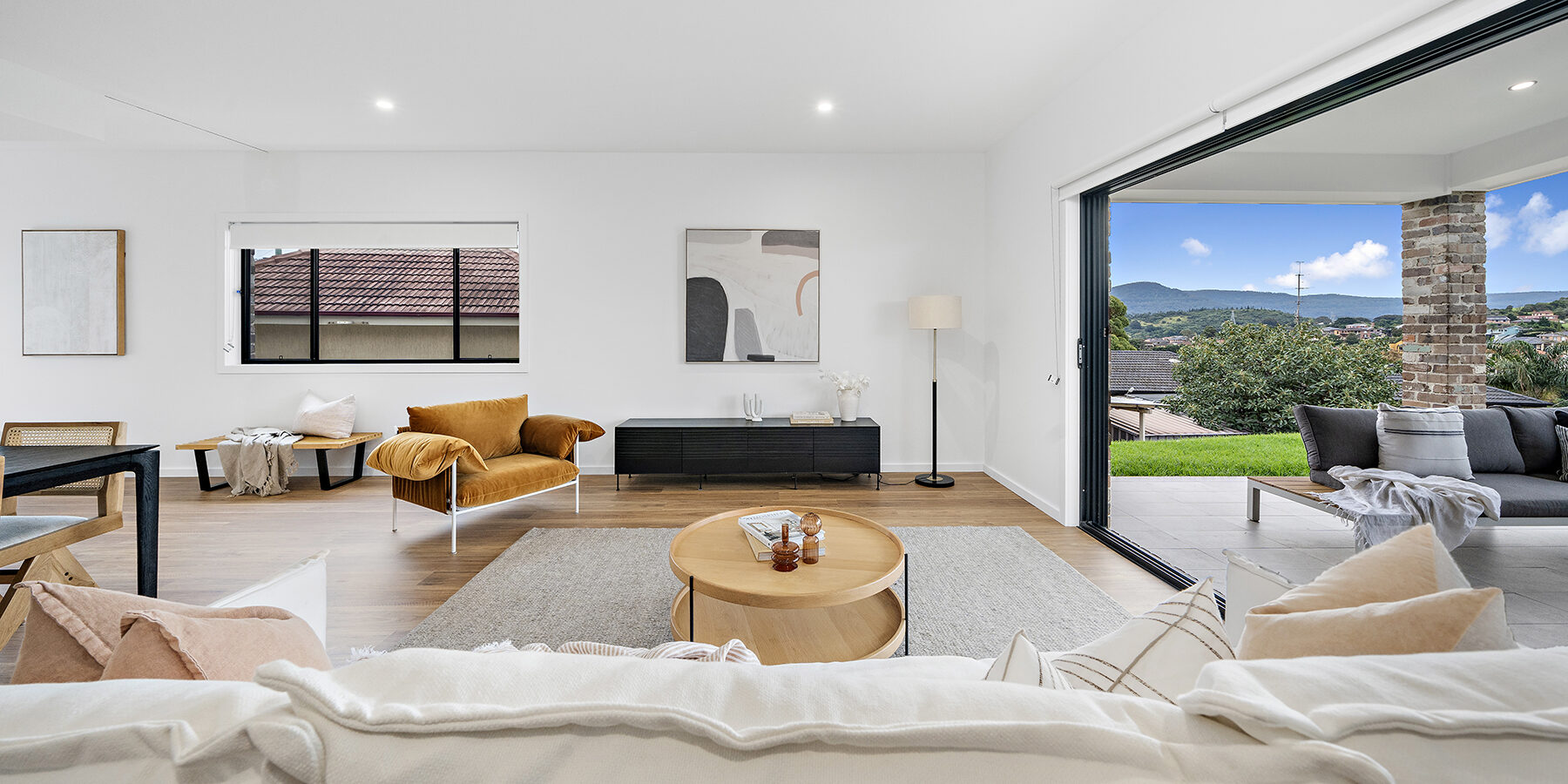 2B Noble Parade, Lake Heights NSW 2502 - McGrath Illawarra