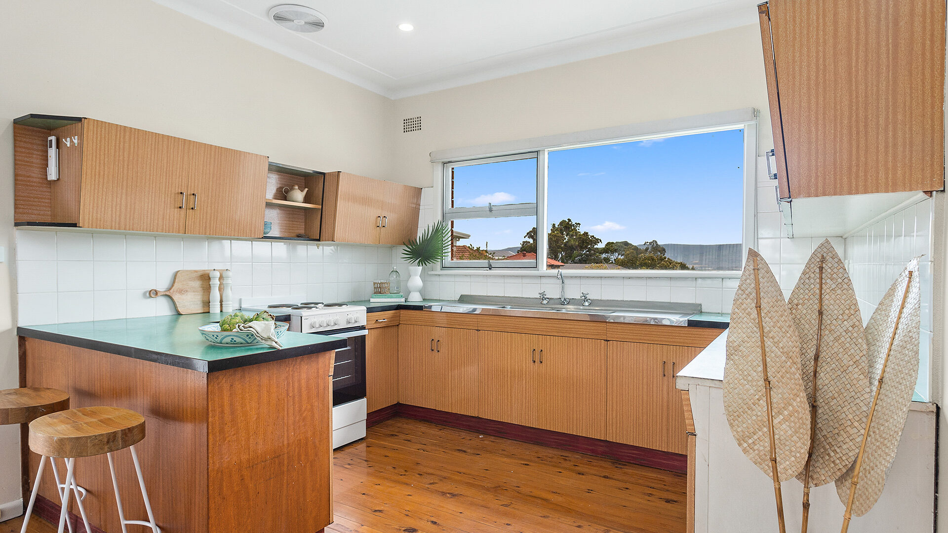 Sold - 4 Hilltop Avenue - New Property in Lake Heights - Real Estate by McGrath Thirroul
