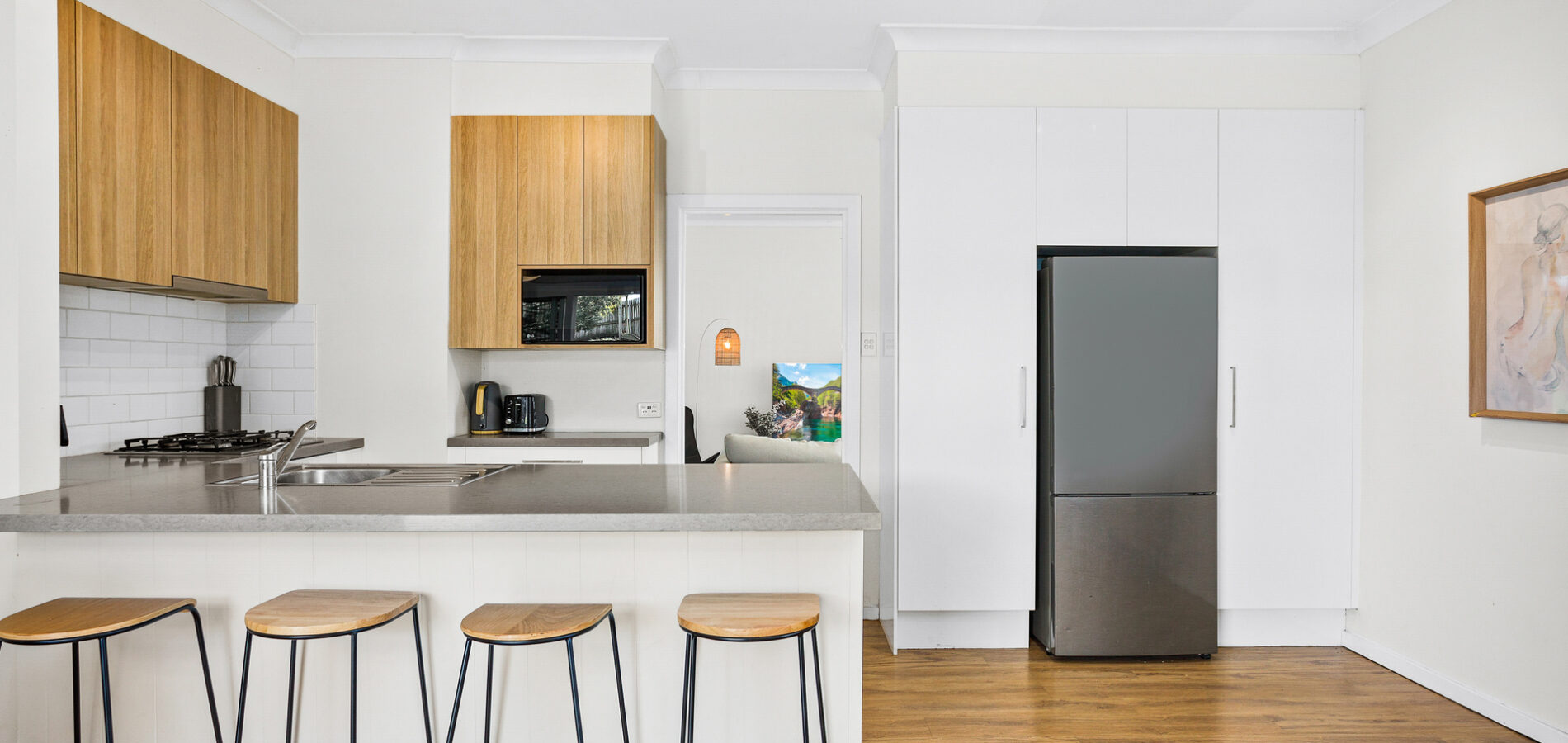 16 Maynes Parade, Unanderra