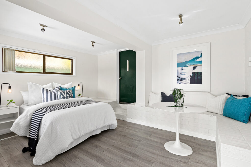 Sold - 110 Panorama Drive - New Property in Farmborough Heights - Real Estate by David Greenwood