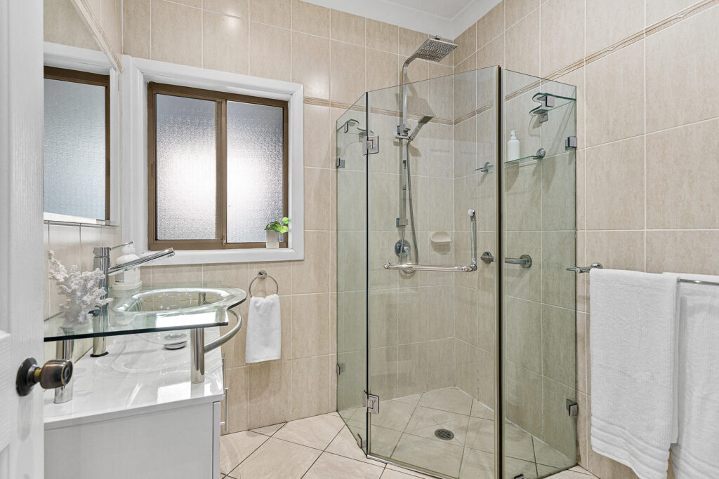 Sold - 110 Panorama Drive - New Property in Farmborough Heights - Real Estate by David Greenwood