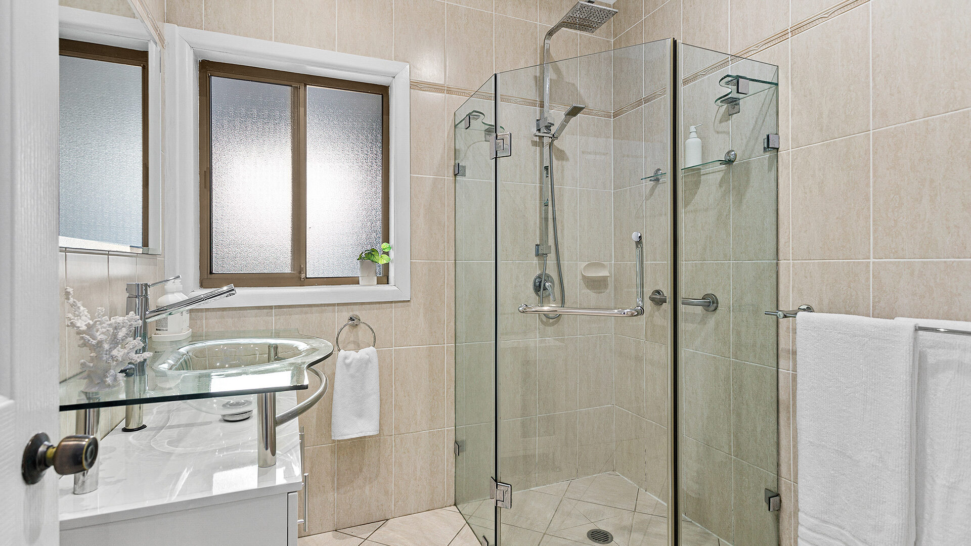 Sold - 110 Panorama Drive - New Property in Farmborough Heights - Real Estate by David Greenwood