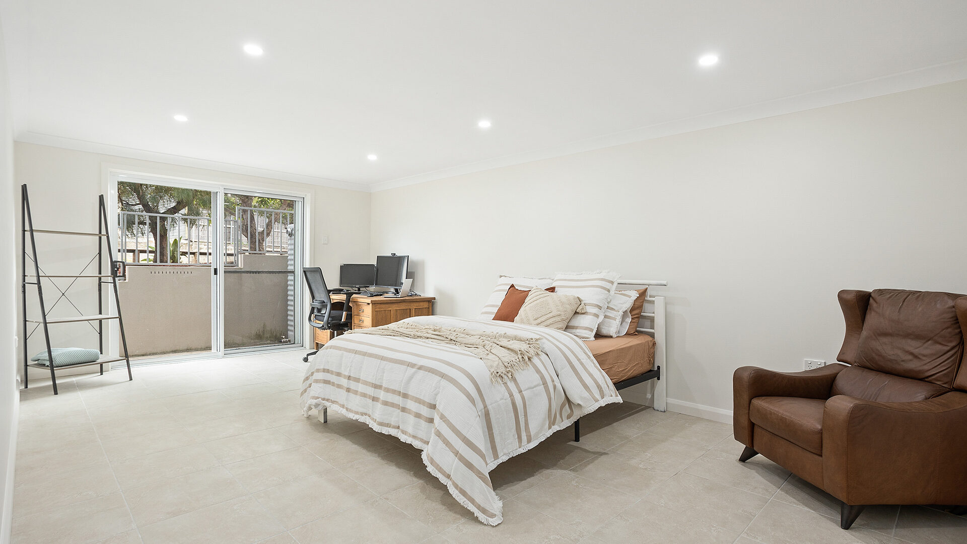 Sold - 48 Colgong Crescent - New Property in Towradgi - Real Estate by Christian Zeidler