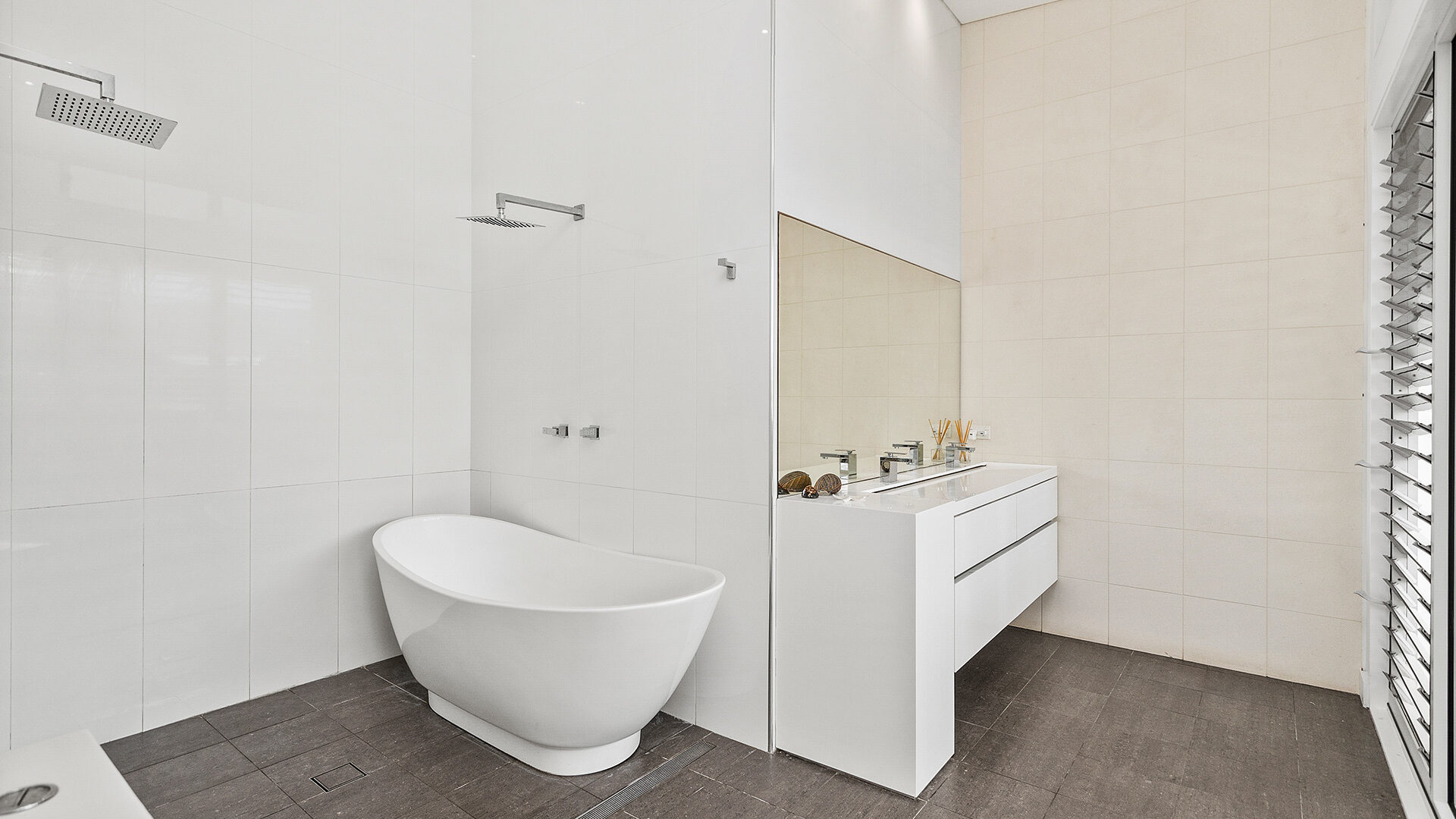 Sold - 6 Beach Drive - New Property in Woonona - Real Estate by Vanessa Denison-Pender