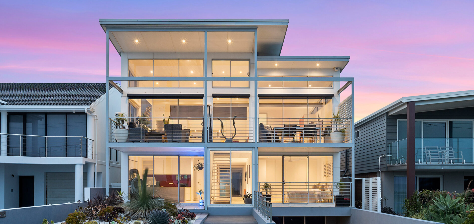 6 Beach Drive, Woonona