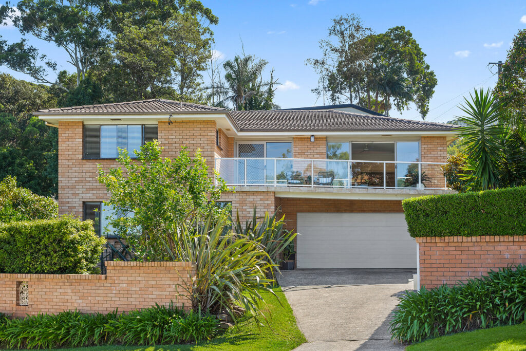 Sold - 8 Robinsville Crescent - New Property in Thirroul - Real Estate by Vanessa Denison-Pender