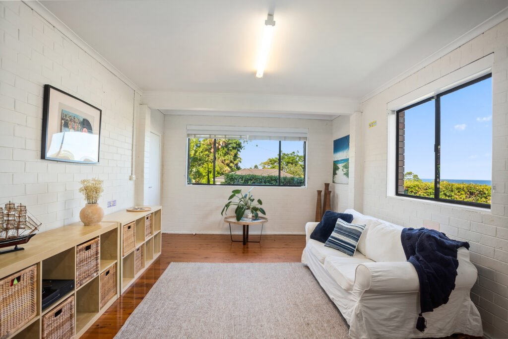 Sold - 8 Robinsville Crescent - New Property in Thirroul - Real Estate by Vanessa Denison-Pender