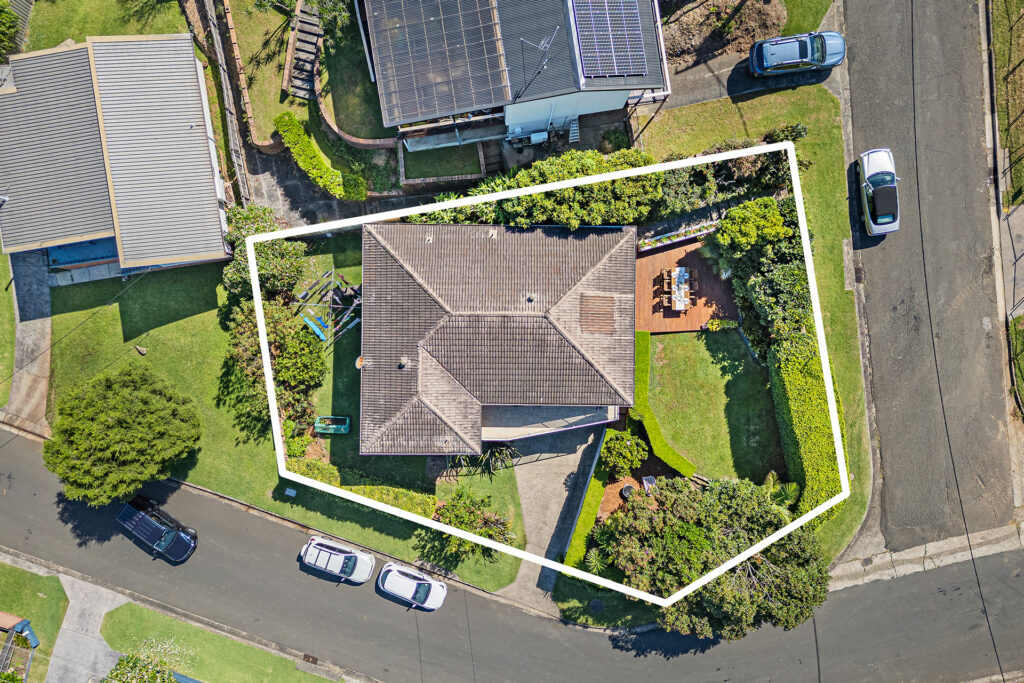 Sold - 8 Robinsville Crescent - New Property in Thirroul - Real Estate by Vanessa Denison-Pender