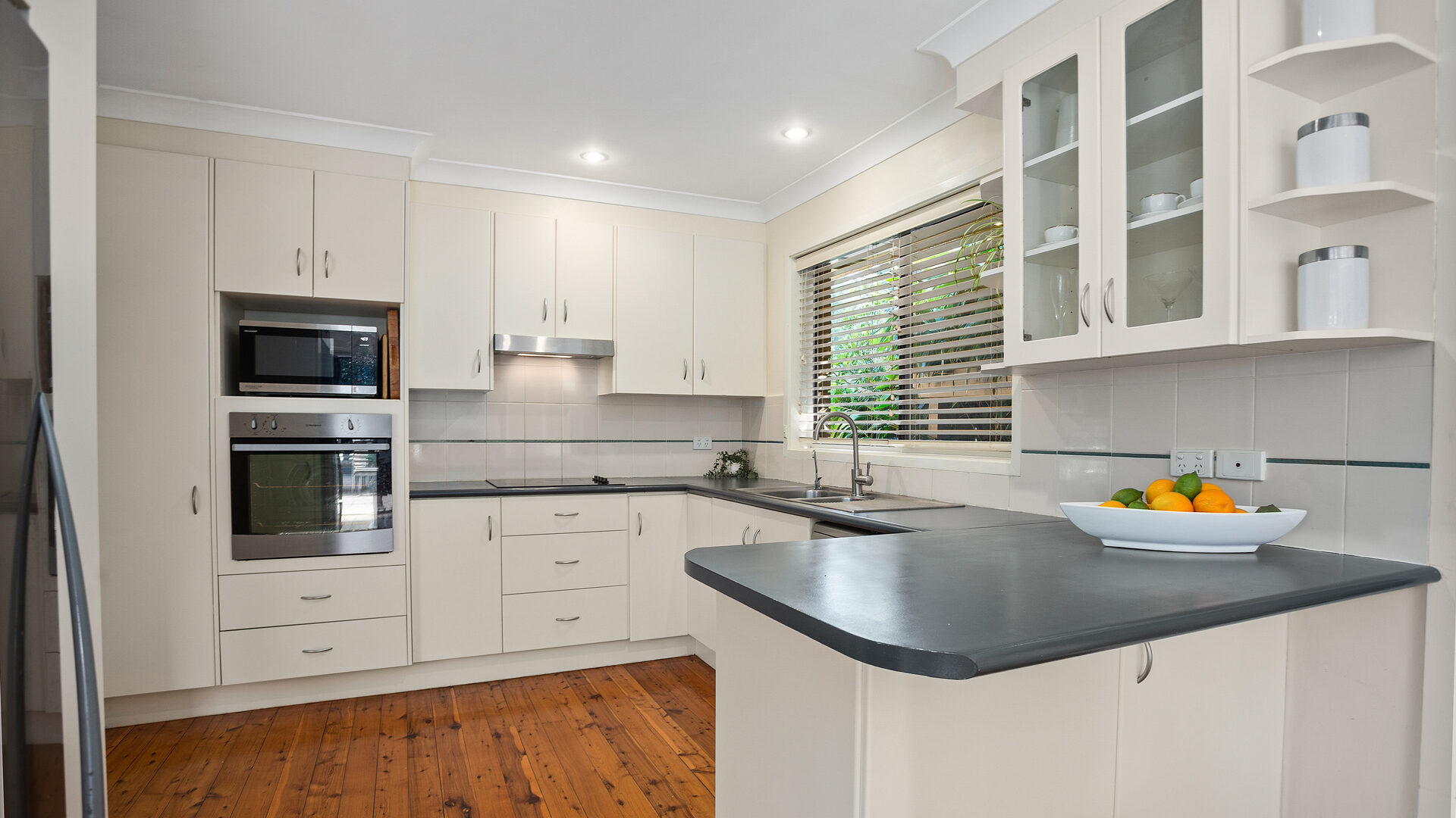 Sold - 8 Robinsville Crescent - New Property in Thirroul - Real Estate by Vanessa Denison-Pender