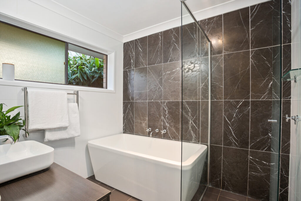 Sold - 8 Robinsville Crescent - New Property in Thirroul - Real Estate by Vanessa Denison-Pender