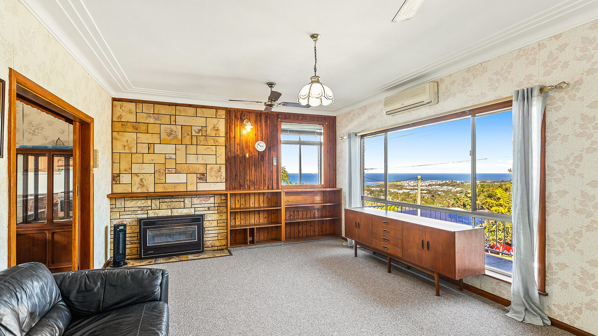 Sold - 45 Robinsville Crescent - New Property in Thirroul - Real Estate by Vanessa Denison-Pender