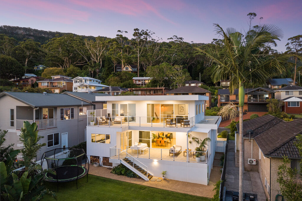 13 Nardoo Crescent, Thirroul NSW 2515 - photo 11