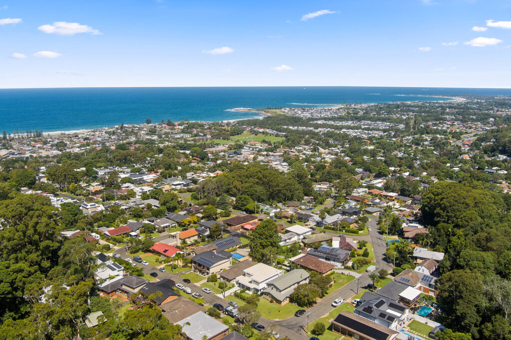 13 Nardoo Crescent, Thirroul NSW 2515 - photo 18