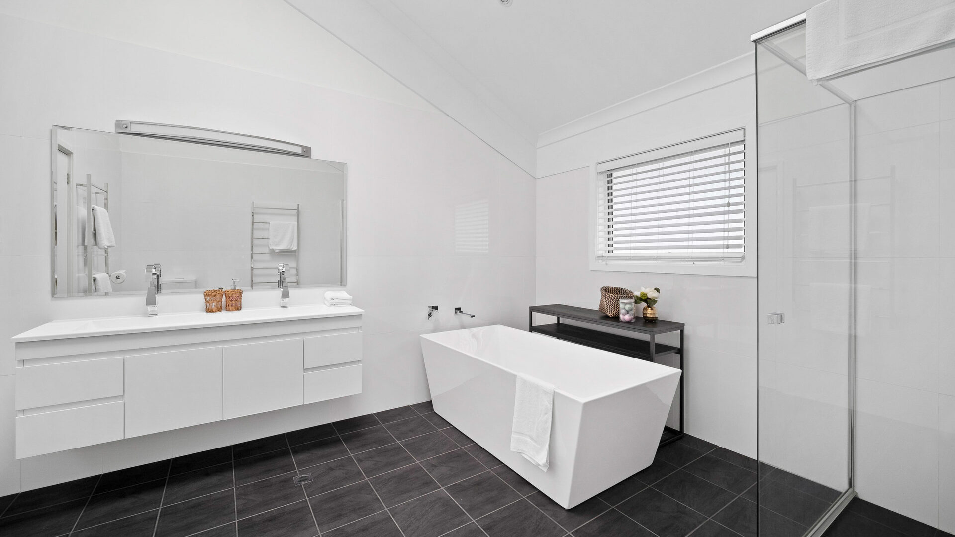 42 Elanora Road, Kiama Heights NSW 2533 - photo 10