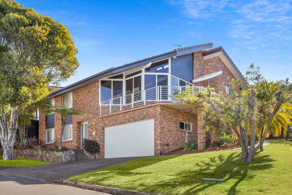 Sold - 18 Robinsville Crescent - New Property in Thirroul - Real Estate by Andrew McLeod