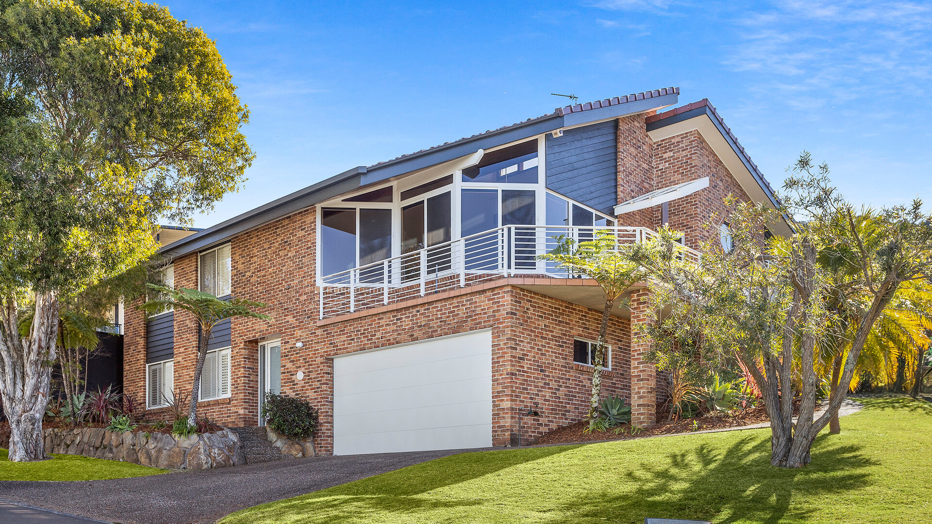 Sold - 18 Robinsville Crescent - New Property in Thirroul - Real Estate by Andrew McLeod