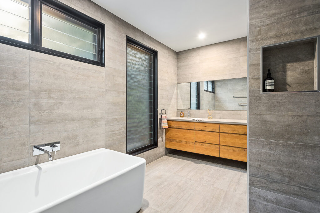 Sold - 30 Kurraba Road - New Property in Woonona - Real Estate by Vanessa Denison-Pender
