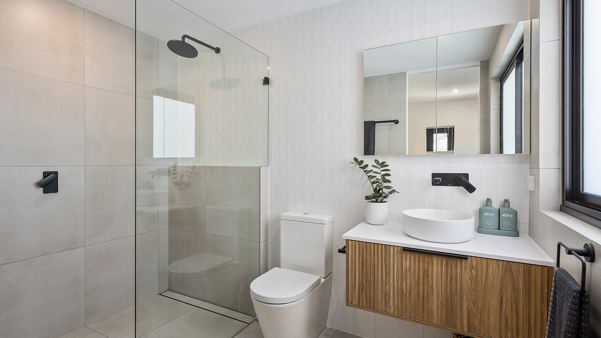 Sold - 6a Hewitts Avenue - New Property in Thirroul - Real Estate by Vanessa Denison-Pender